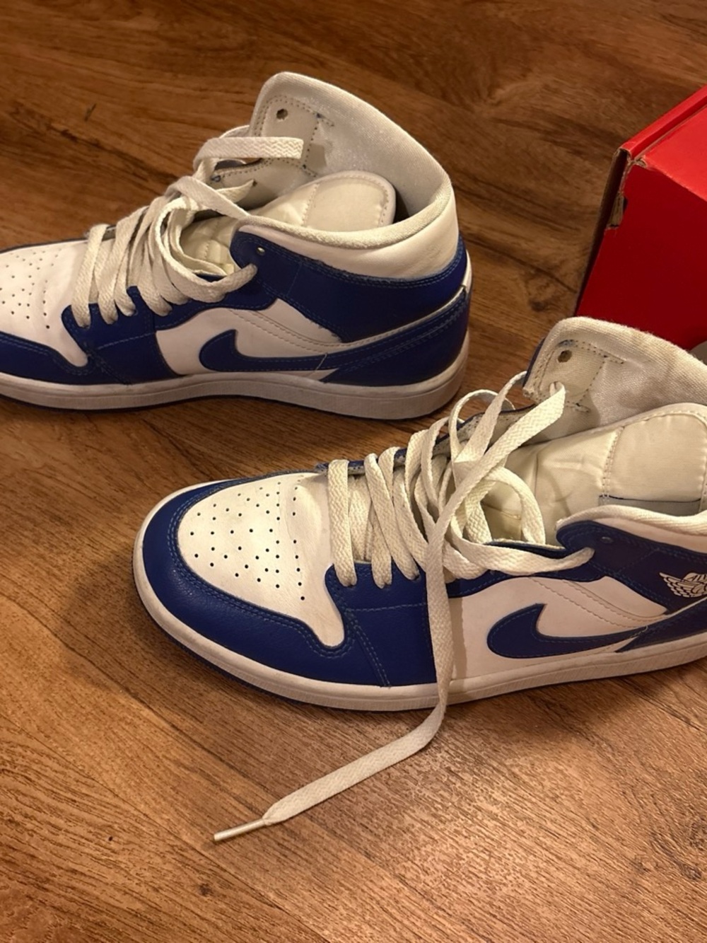 Nike Air Jordan 1 Mid - White & Blue Women's Basketball Shoes